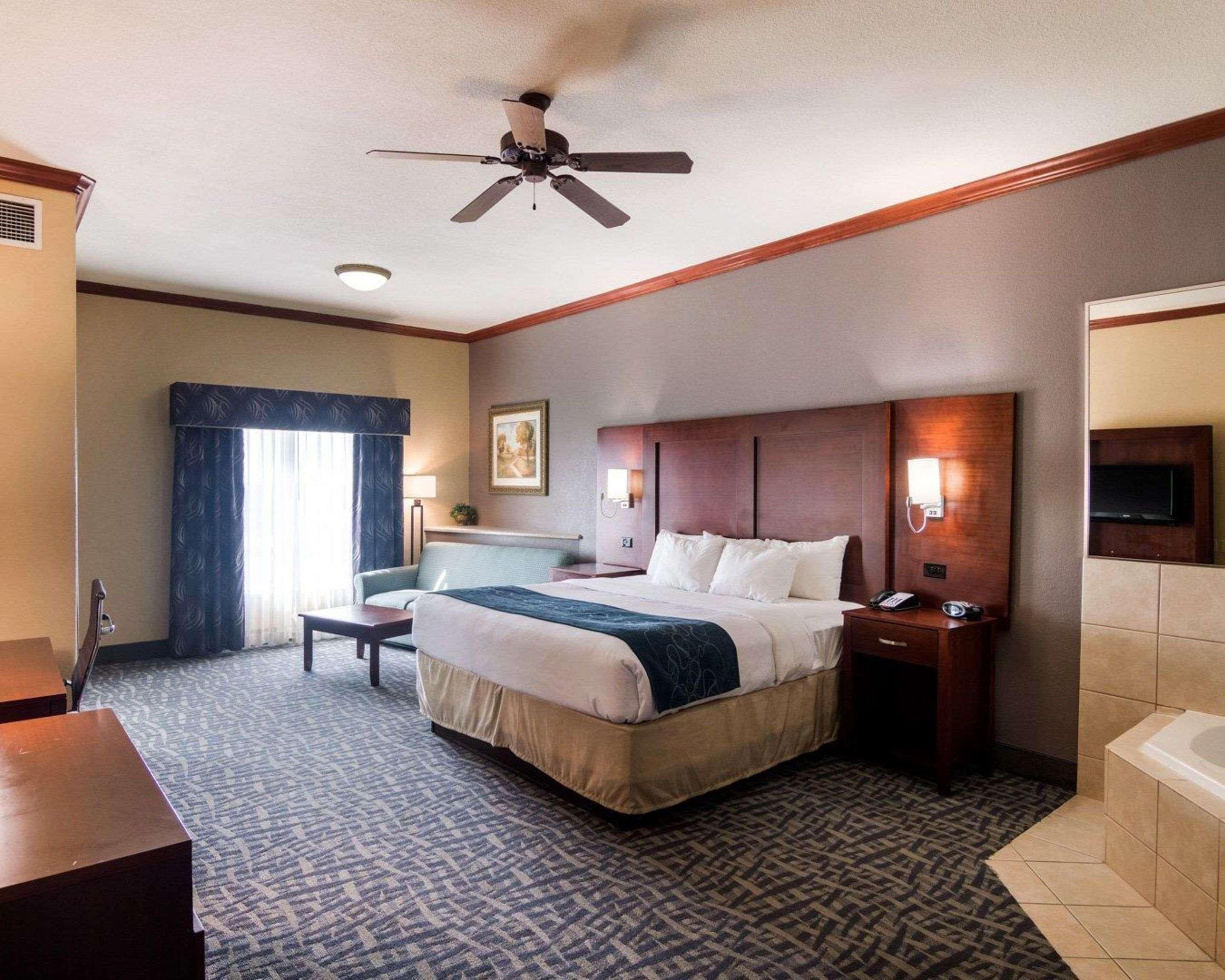 Comfort Suites Gainesville Exterior foto