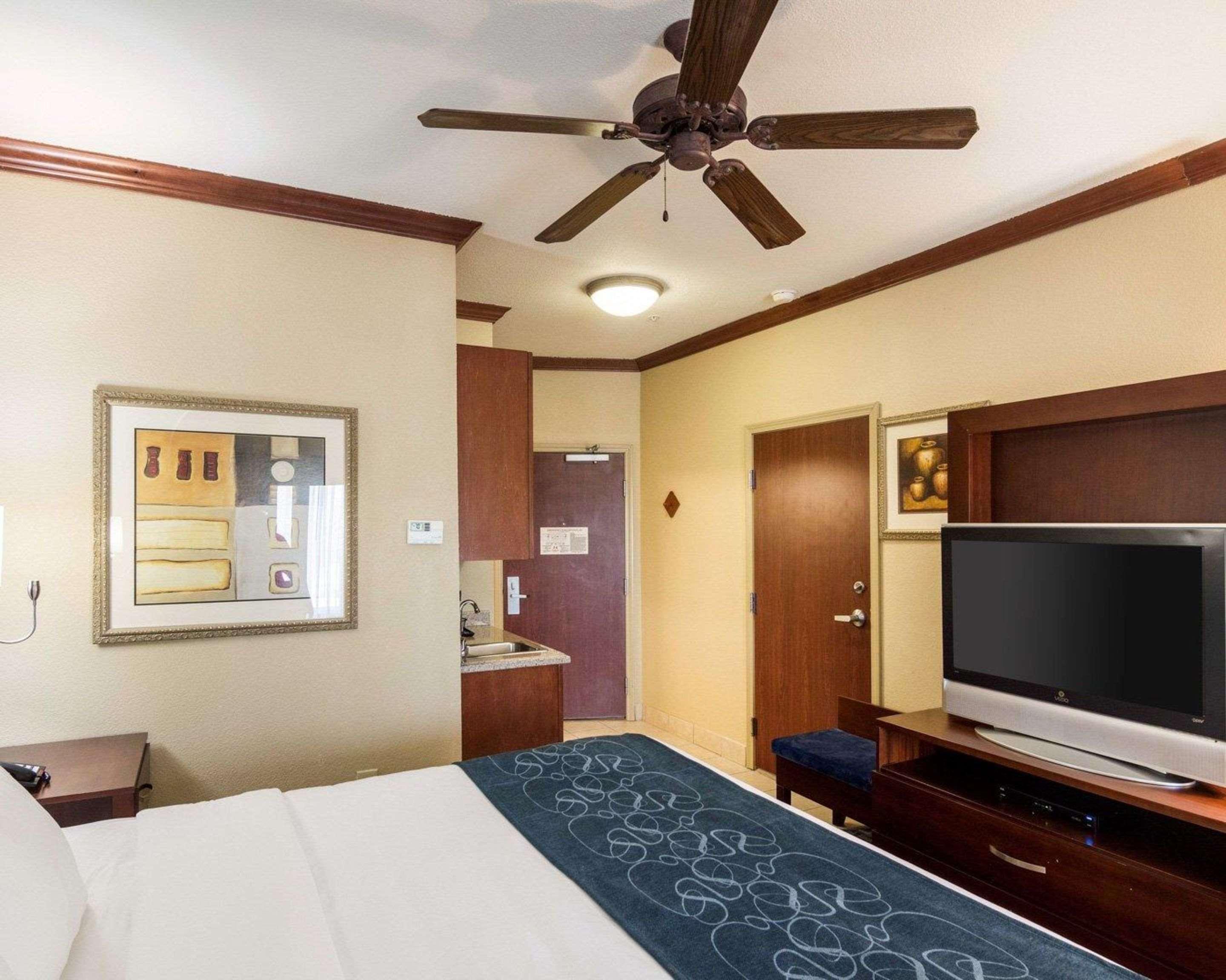 Comfort Suites Gainesville Exterior foto